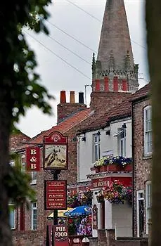 The Nags Head 3*