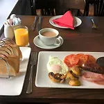 The Nags Head 3*